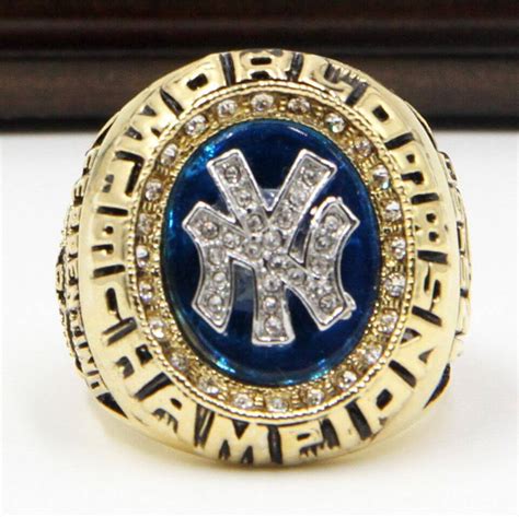 mlb   york yankees world series championship replica ring