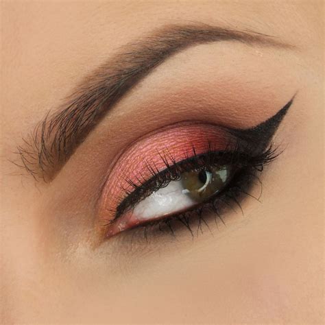 cat eyes with duochrome makeup tutorial makeup geek makeup geek
