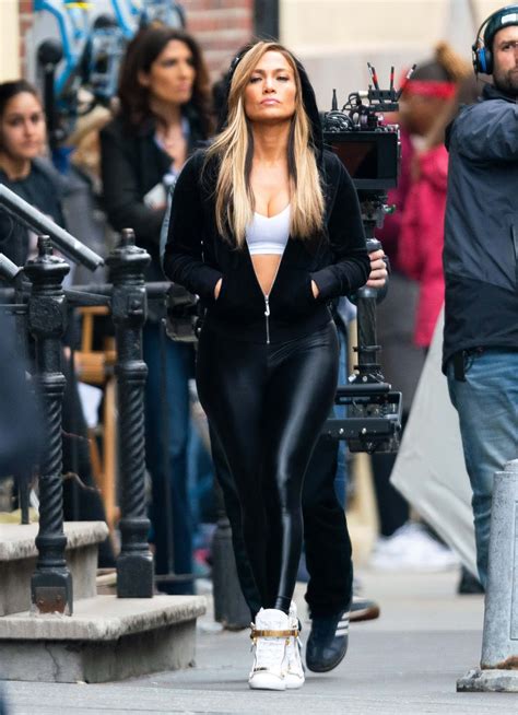 Lovely Ladies In Leather Jennifer Lopez In Shiny Leggings