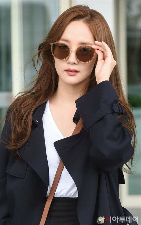 pin oleh kanzul eman di fall winter outfit wanita aktris aktris korea