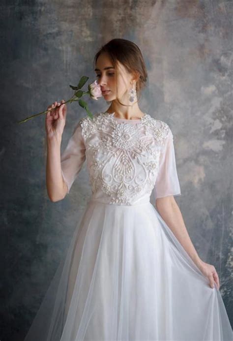 Sinled Floral Rich Hand Embroidery Wedding Dress
