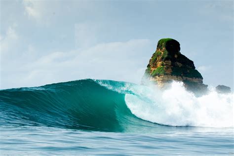 expert breakdown  lombok surfing    minutes  surf