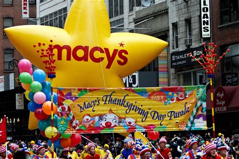 macy s thanksgiving day parade accidents and mishaps