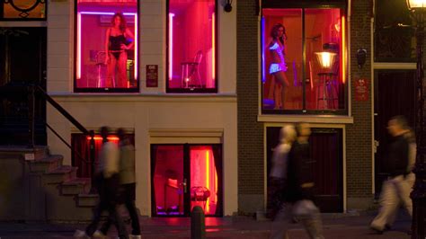 Fim Do Red Light Amsterdã Quer Reduzir Turismo De Sexo E Drogas No Centro