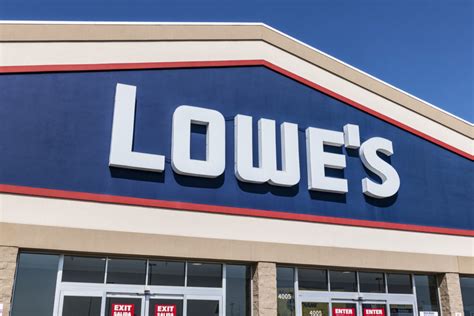 5 Things To Know About Working For Lowes