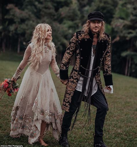 boho byron couple known for their racy sex posts tie the knot in a fairy tale forest wedding