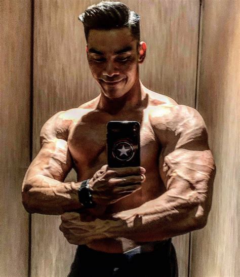 musclejacking on twitter singapore muscle hunk adrian tan 🇸🇬