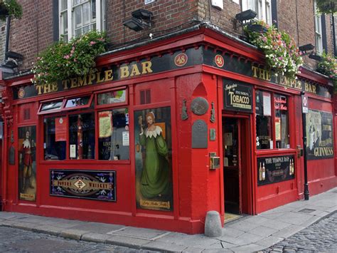 temple bar dublin information  pictures  world  travel