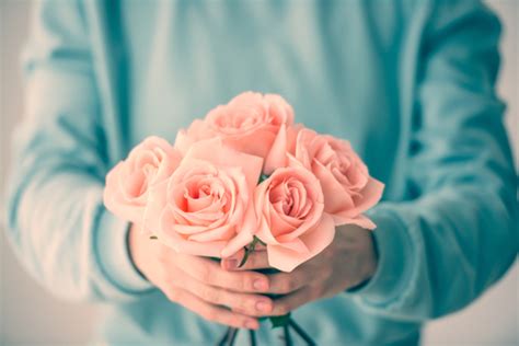 感謝の意味を持つピンクのバラを結婚記念日に妻に贈ろう 結婚記念日のプレゼント