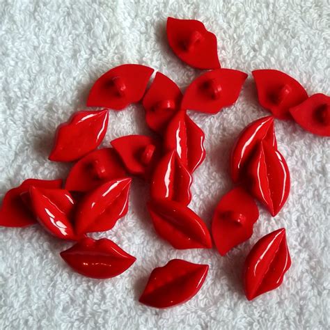 bright red lips buttons mm   sewing crafts crafts etsy