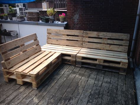 hoekbank pallets pallet bench scrap wood projects diy pallet projects pallet bench outdoor