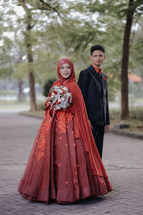 red riding hood gown mila and osa by laksmi 0817 0370 7670 laksmi