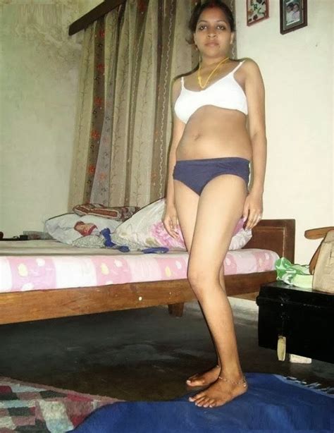 House Wife Sexy Photo 2014 Latest Hot Celeb Desi Pics
