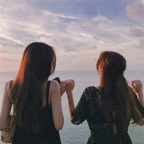 Pin By Lili On ˚♡ Friends ♡ ˚ Korean Best Friends Girl Couple Cute
