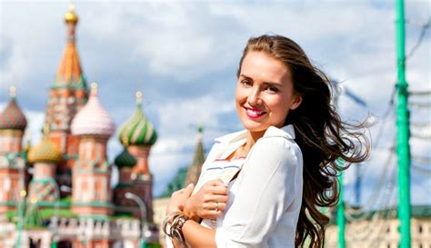 What To Pack For Russia In Summer Day To Night Style