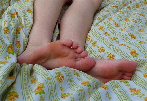 elizabeth s soles and toes cute teen feet