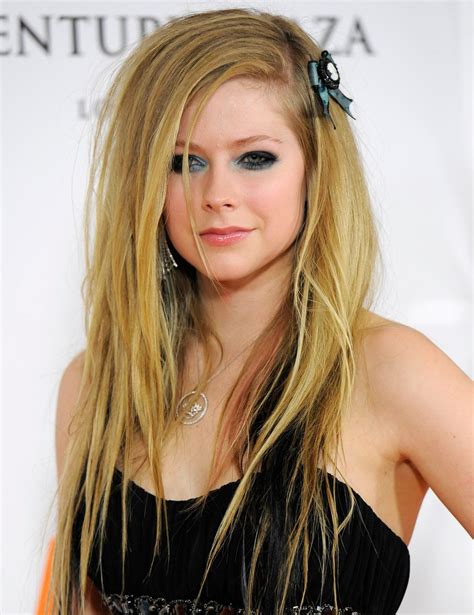 avril lavigne has lyme disease it s notoriously difficult to diagnose