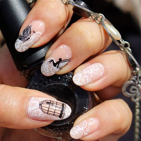 dentelle blanche framboise nail art stamping nail stamping