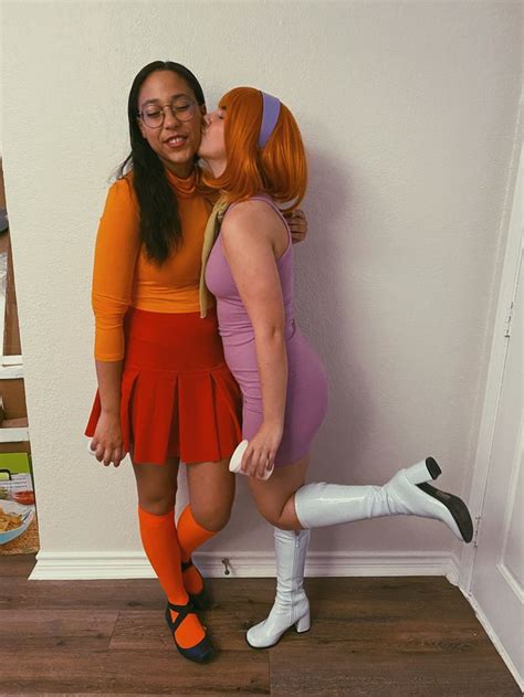 daphne velma couples halloween outfits hot halloween outfits cute couple halloween costumes