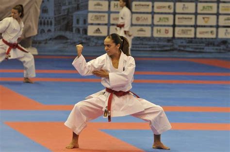 la extremena paola garcia lozano vuelve  competir en la liga nacional en leganes karate