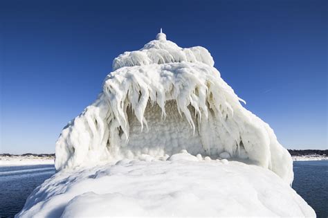 fierce winter storms  surreal ice formations  michigan aol uk