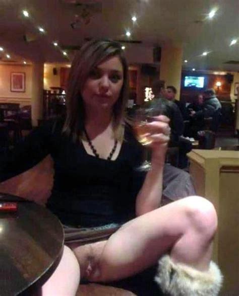 knippert pussy foto s van girlfriend in public restaurant