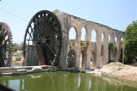 size  wheel compared  building water wheel ancient technology