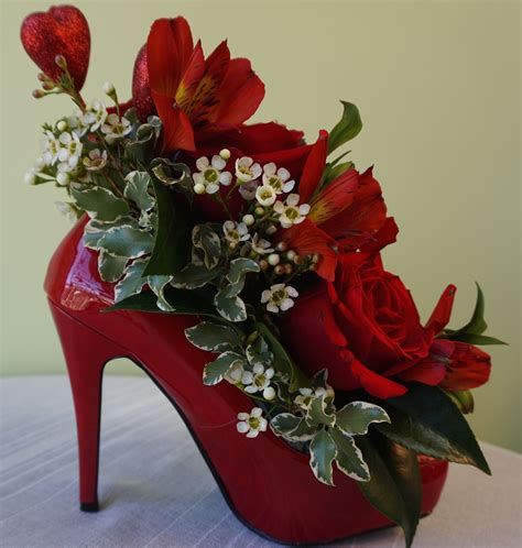 flower arrangement   high heel shoe home decor san valentino