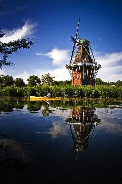 de zwaan windmill holland michigan windmill holland michigan cool places  visit