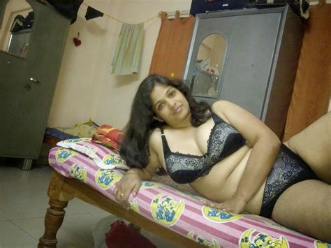 latest nude photos of desi sleeping aunties nude photos