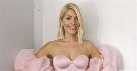 Holly Willoughby Flashes Killer Legs In Dress Slashed To
