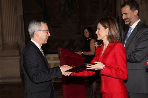 queen letizia starts january with color and a speech