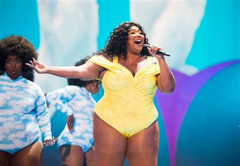 Lizzo Quotes On Confidence In Glamour August 2019