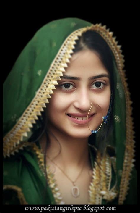 India Girls Hot Photos Pakistani Drama Actress Sajal Ali