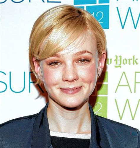 carey mulligan hasn t seen herself naked in a mirror in a decade