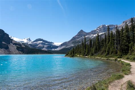 visiting bow lake  banff  banff blog