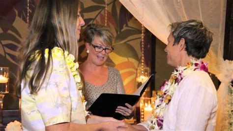 hawaii s first same sex couples tie knot youtube