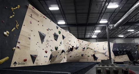 indoor rock climbing wall gbd