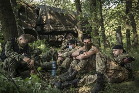 A Separatist Militia In Ukraine With Russian Fighters Holds A Key The