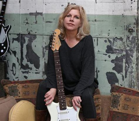 After Throwing Muses And Belly Tanya Donelly Goes Solo With A Little
