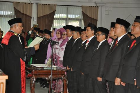 humas pemkab banyumas pelantikan dprd banyumas