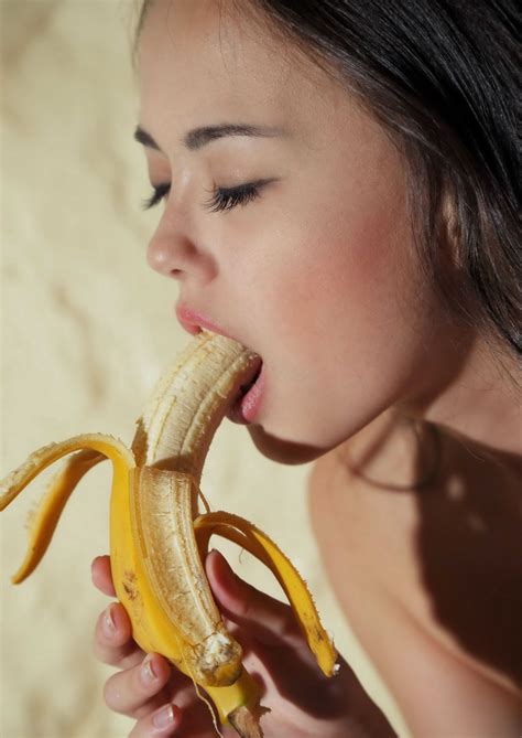 busty brunette li moon plays with banana russian sexy girls