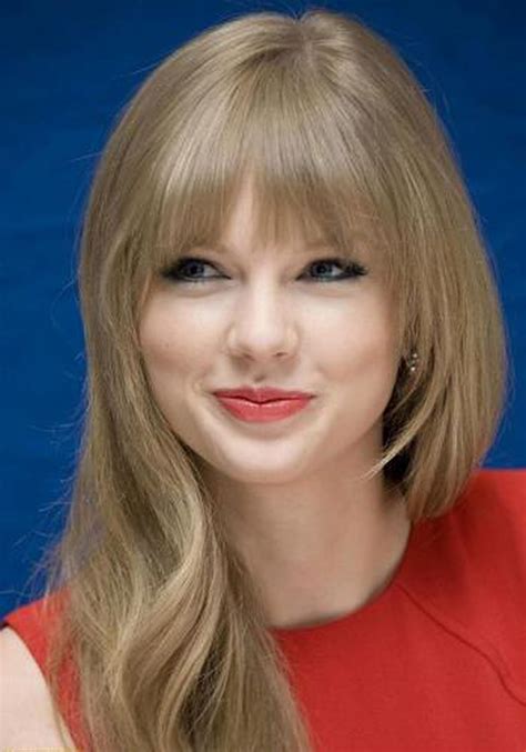 أجمل تسريحات الشعر المستوحاة من النجمة تايلور سويفت Taylor Swift