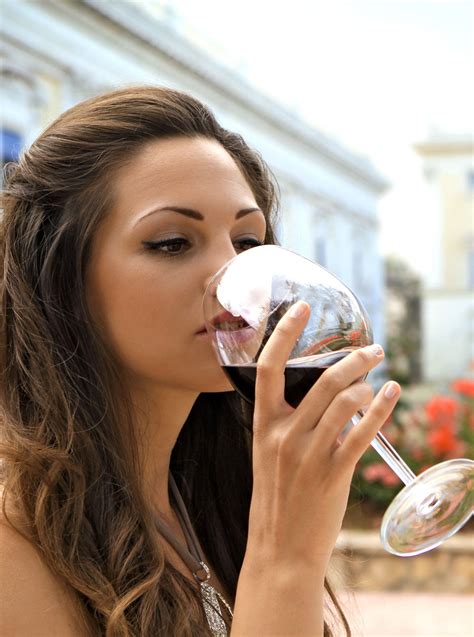 the new app which shows you how alcohol will affect your looks