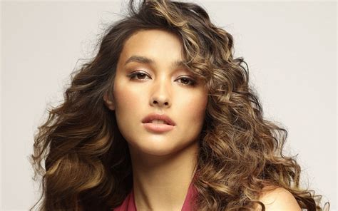 liza soberano enraged with the injustices happening around
