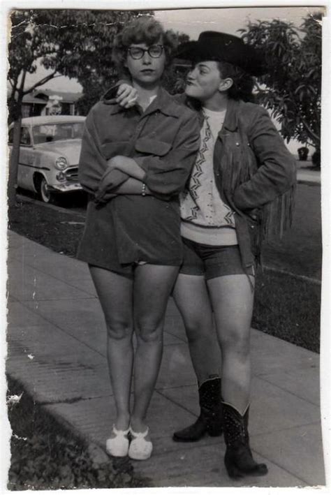Pin By Cucho Alvarado On Años 50 Vintage Lesbian Girls In Love