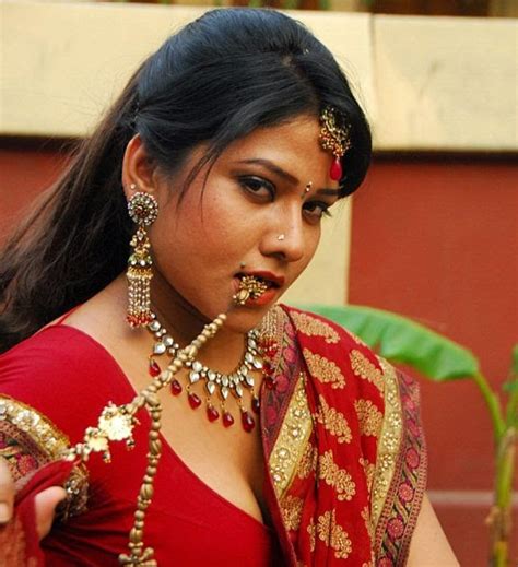 masti planet for u telugu masala actress jyothi cleavage show in red saree and low neck blouse