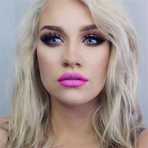 Gorgeous Bold Pink Lips For Beauty Inspiration Blonde Pink Makeup