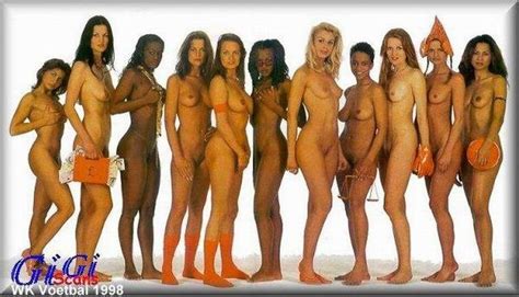 soccer players naked women