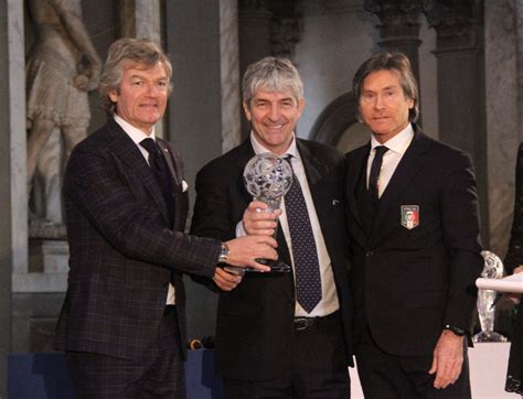 È Morto Paolo Rossi Il Simbolo Dellitalia Al Mondiale Del 1982 Gq